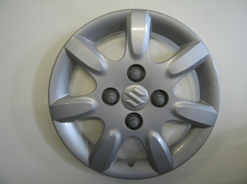 04-05 Forenza hubcaps