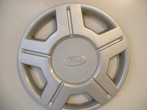 01-03 Windstar hubcaps