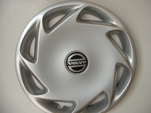 95-00 Volvo hub caps